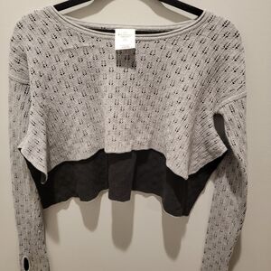 Ivivva by Lululemon Gray Knit Sweater with thumb holes. Girls Sz Large.